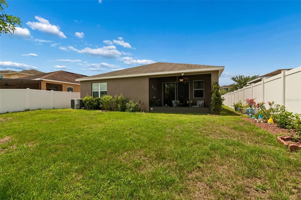 For Sale: $389,000 (4 beds, 2 baths, 1993 Square Feet)