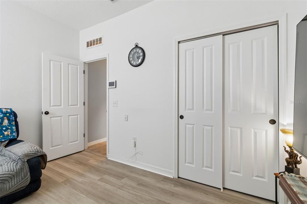 For Sale: $389,000 (4 beds, 2 baths, 1993 Square Feet)