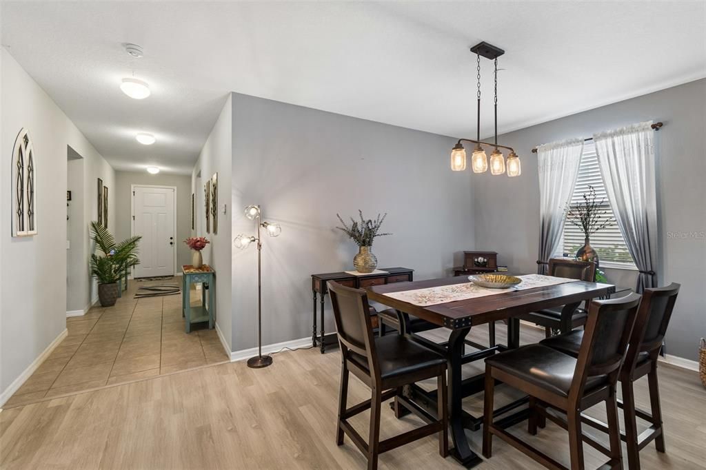 For Sale: $389,000 (4 beds, 2 baths, 1993 Square Feet)