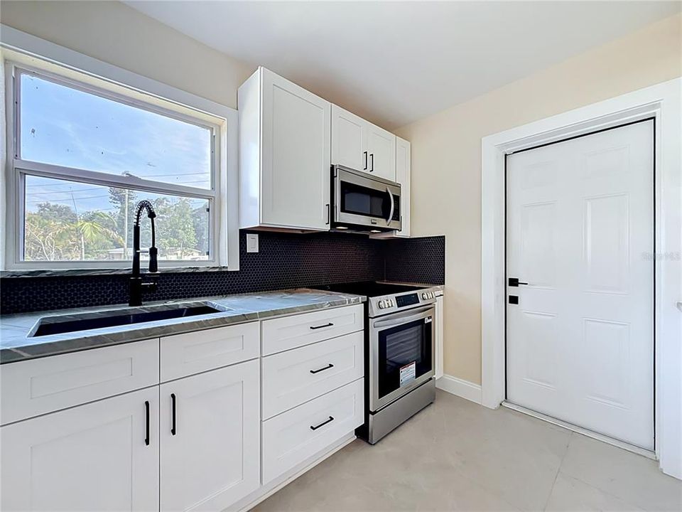 For Sale: $480,000 (3 beds, 2 baths, 1222 Square Feet)