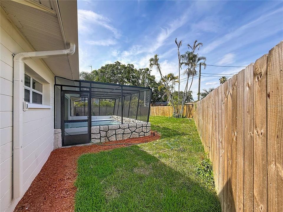 For Sale: $480,000 (3 beds, 2 baths, 1222 Square Feet)
