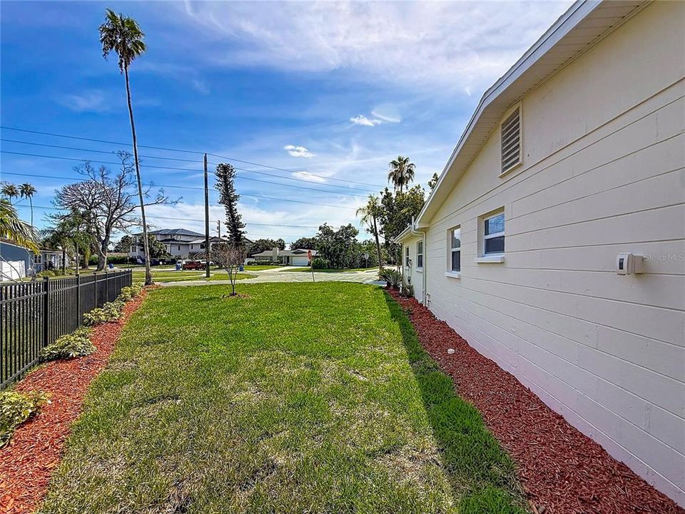 For Sale: $480,000 (3 beds, 2 baths, 1222 Square Feet)