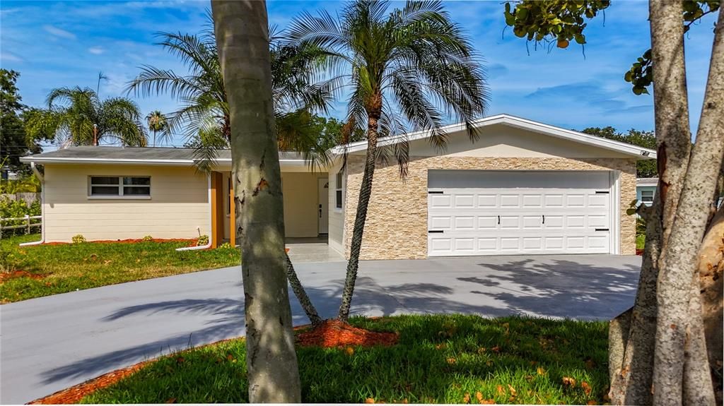 For Sale: $480,000 (3 beds, 2 baths, 1222 Square Feet)