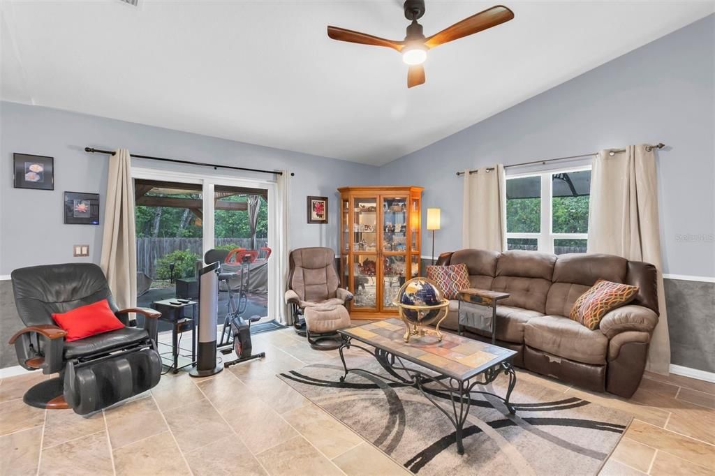For Sale: $267,000 (3 beds, 2 baths, 1821 Square Feet)