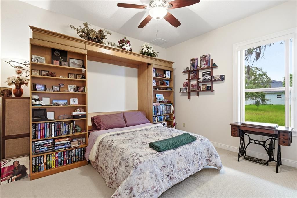 Под контрактом: $549,000 (3 спален, 3 ванн, 2811 Квадратных фут)