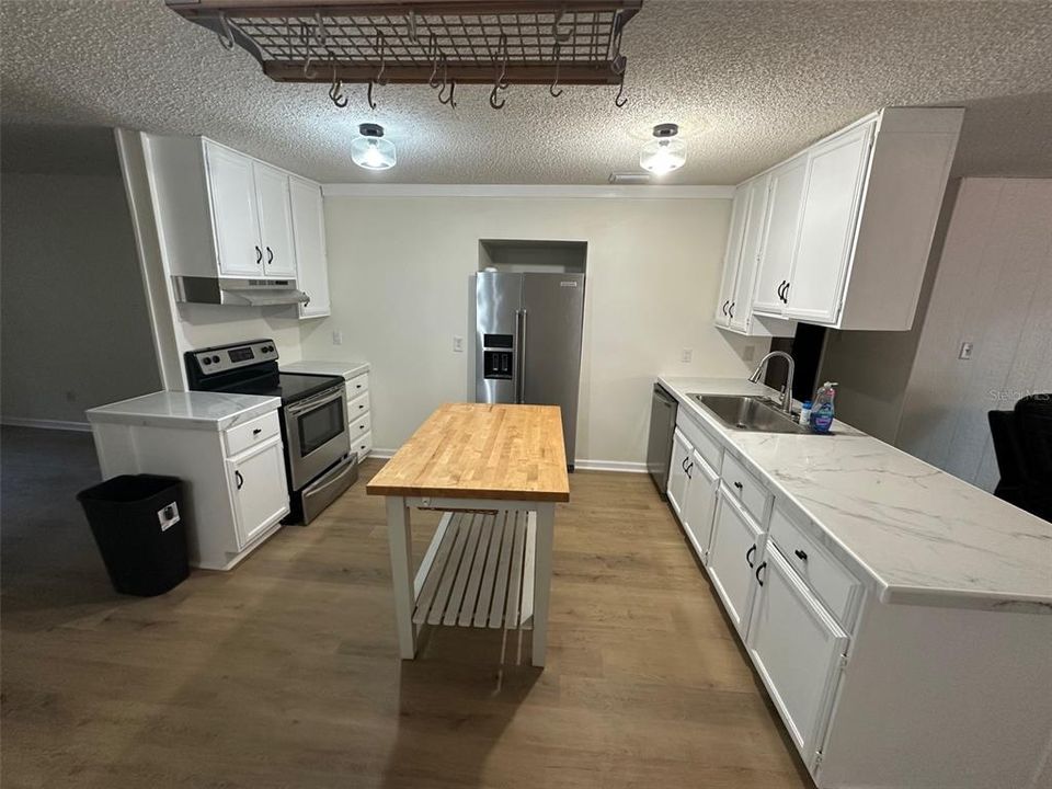 For Rent: $1,850 (3 beds, 2 baths, 1428 Square Feet)