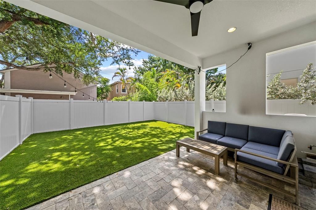 For Sale: $1,050,000 (3 beds, 2 baths, 2360 Square Feet)