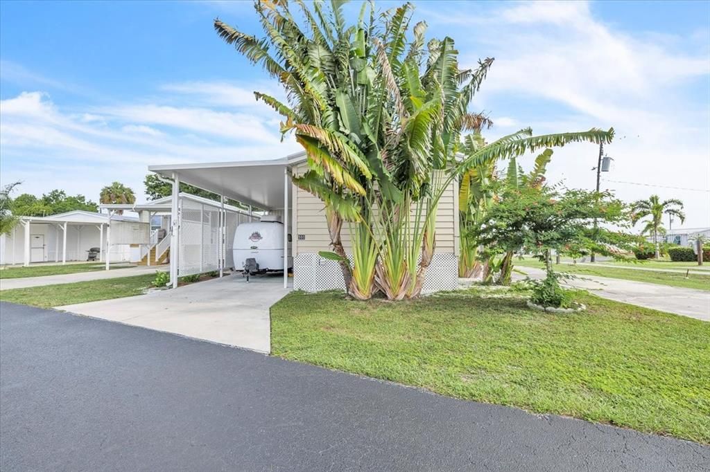 For Sale: $150,000 (2 beds, 2 baths, 768 Square Feet)