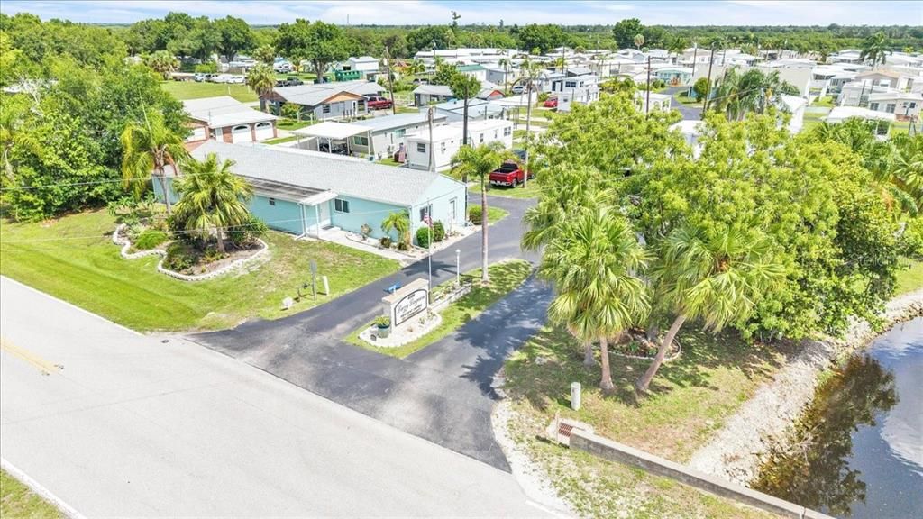 For Sale: $150,000 (2 beds, 2 baths, 768 Square Feet)