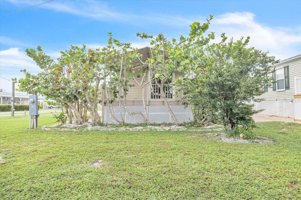 For Sale: $150,000 (2 beds, 2 baths, 768 Square Feet)