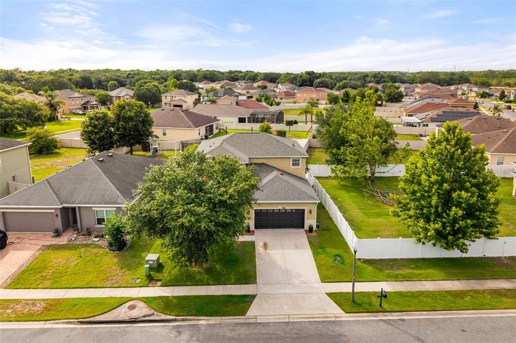 Active With Contract: $419,000 (4 beds, 3 baths, 2784 Square Feet)