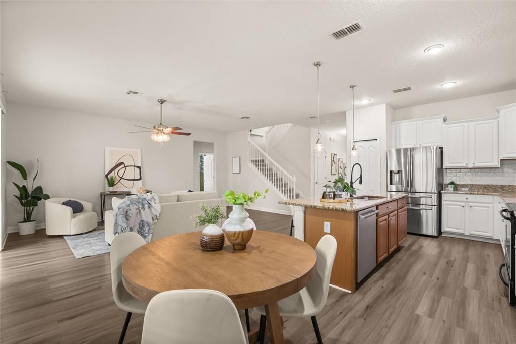 Active With Contract: $419,000 (4 beds, 3 baths, 2784 Square Feet)