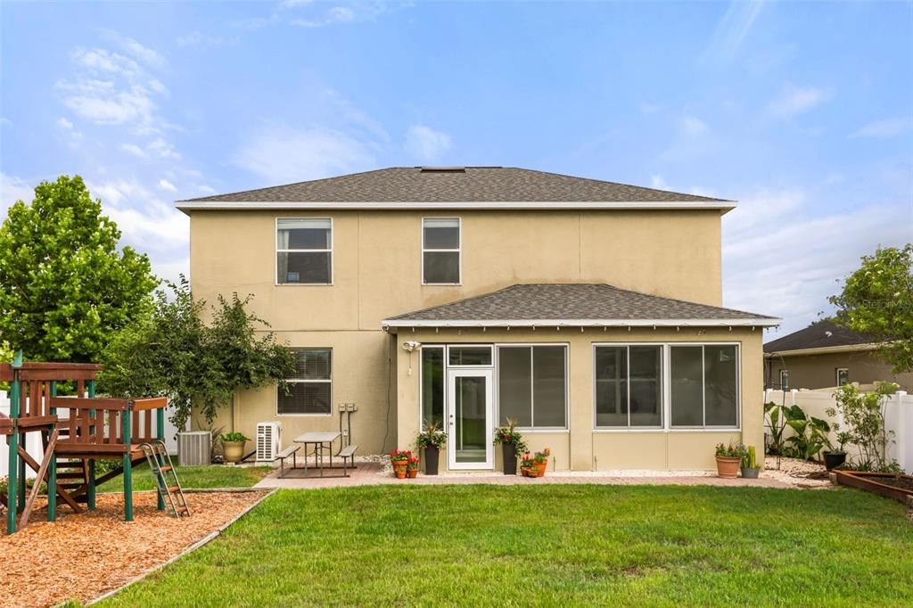 Active With Contract: $419,000 (4 beds, 3 baths, 2784 Square Feet)