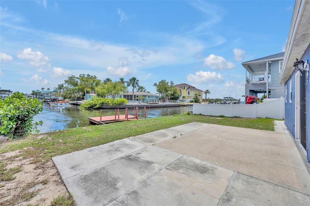 For Sale: $400,000 (2 beds, 1 baths, 1062 Square Feet)