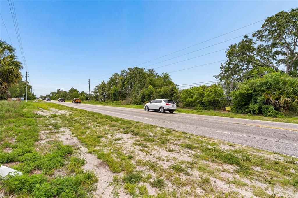 En Venta: $375,000 (2.84 acres)