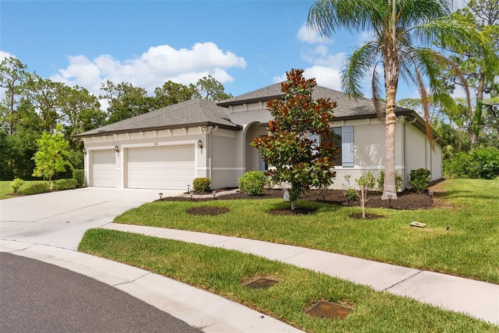 For Sale: $605,000 (4 beds, 3 baths, 2898 Square Feet)