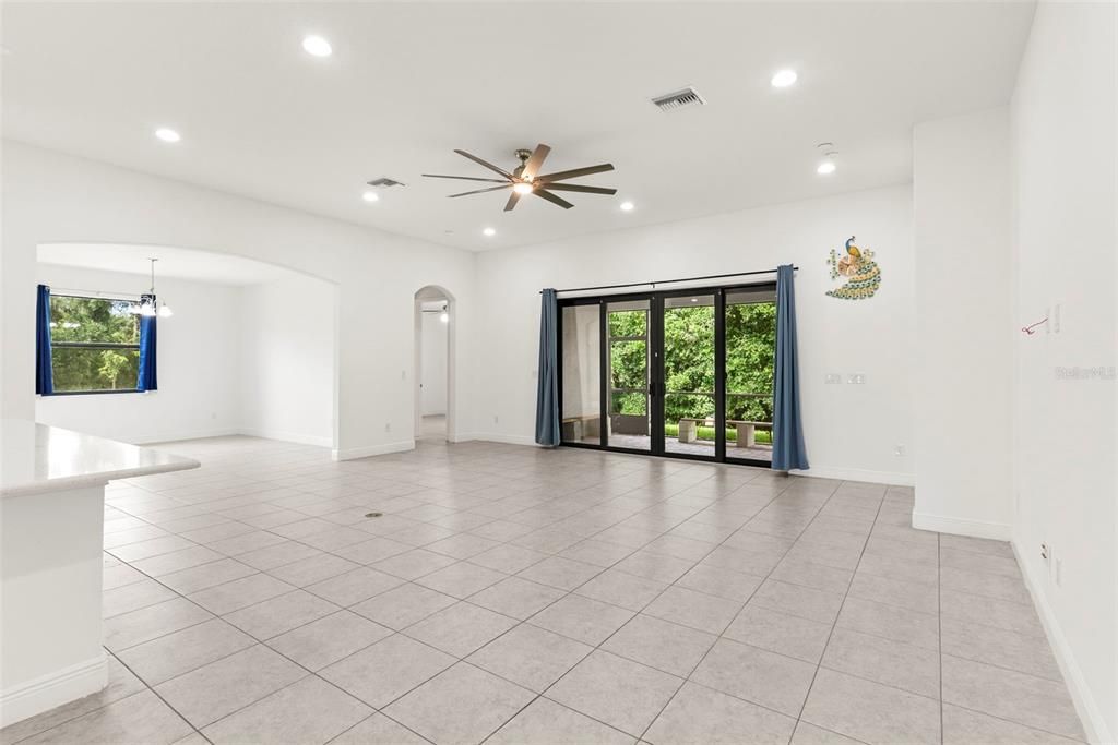 For Sale: $605,000 (4 beds, 3 baths, 2898 Square Feet)