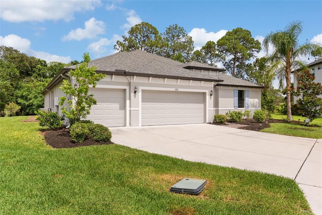 For Sale: $605,000 (4 beds, 3 baths, 2898 Square Feet)
