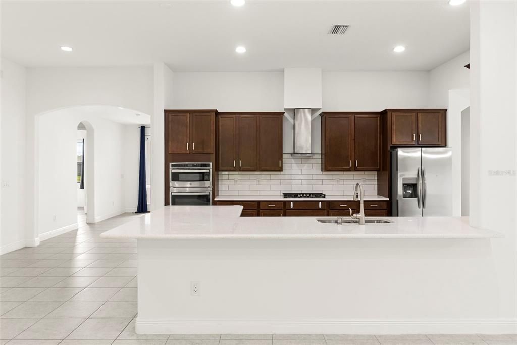 For Sale: $605,000 (4 beds, 3 baths, 2898 Square Feet)