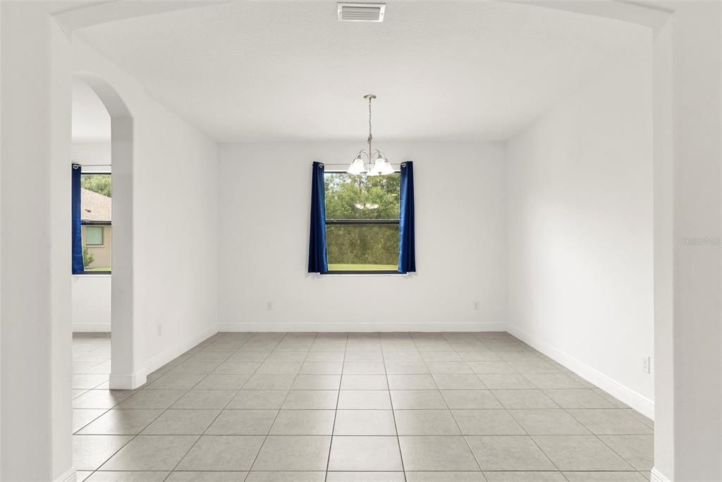 For Sale: $605,000 (4 beds, 3 baths, 2898 Square Feet)
