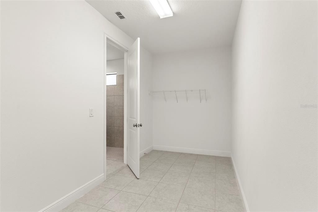 For Sale: $605,000 (4 beds, 3 baths, 2898 Square Feet)