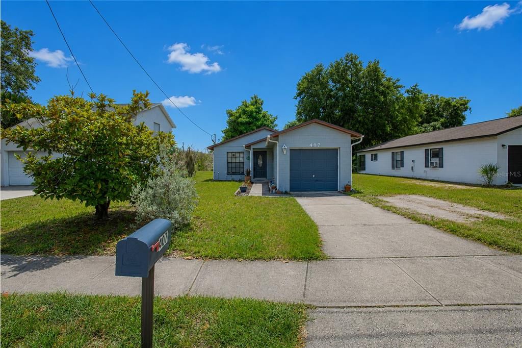 For Sale: $299,000 (3 beds, 2 baths, 1118 Square Feet)