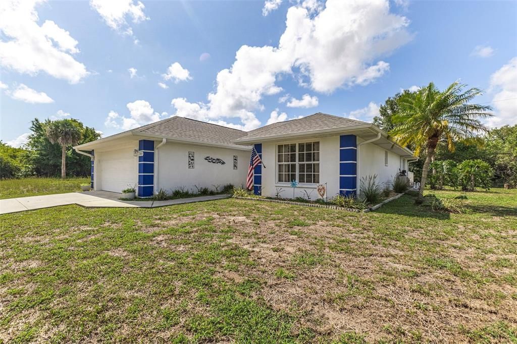 For Sale: $389,900 (2 beds, 2 baths, 1531 Square Feet)