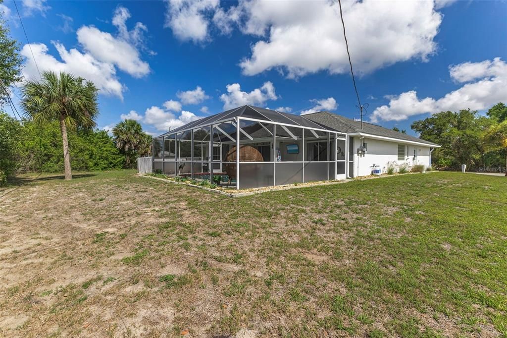 For Sale: $389,900 (2 beds, 2 baths, 1531 Square Feet)