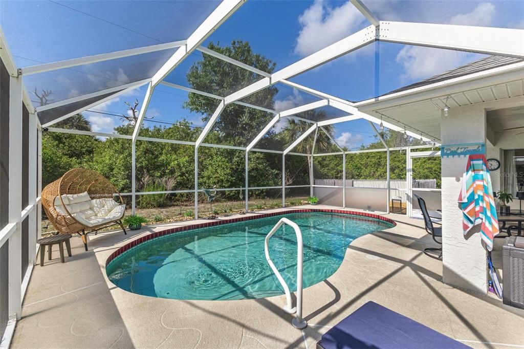 For Sale: $389,900 (2 beds, 2 baths, 1531 Square Feet)