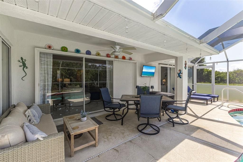 For Sale: $389,900 (2 beds, 2 baths, 1531 Square Feet)