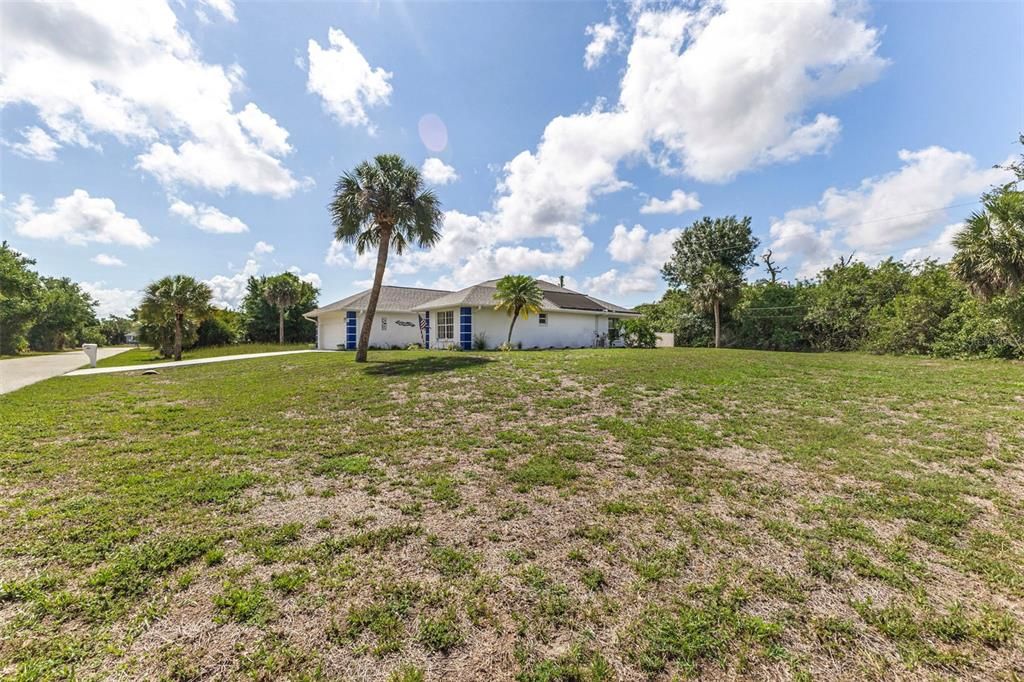 For Sale: $389,900 (2 beds, 2 baths, 1531 Square Feet)