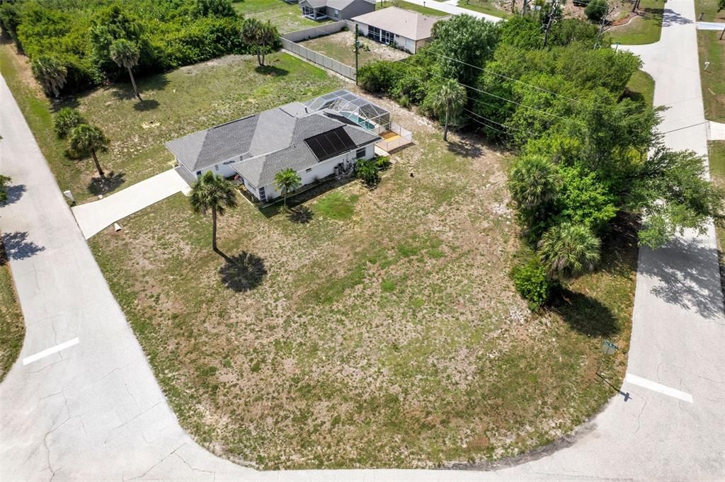 For Sale: $389,900 (2 beds, 2 baths, 1531 Square Feet)