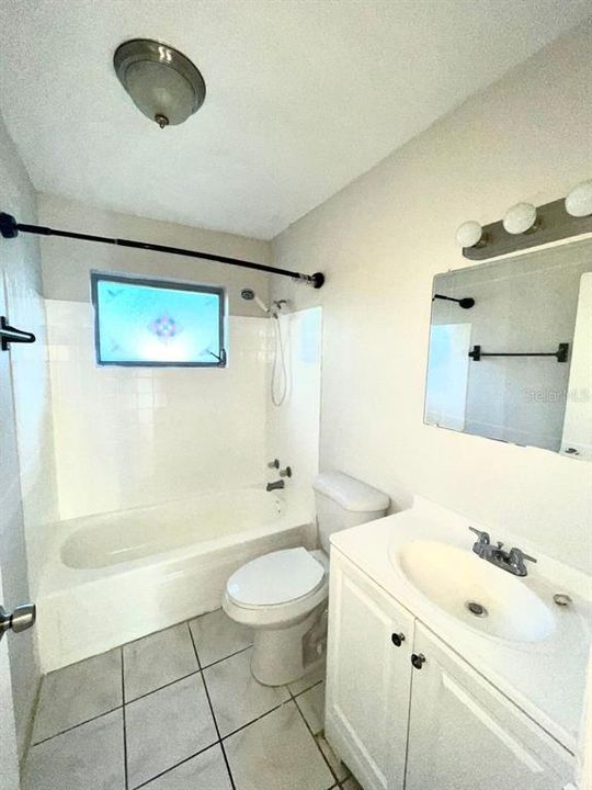 For Rent: $1,525 (2 beds, 1 baths, 1027 Square Feet)