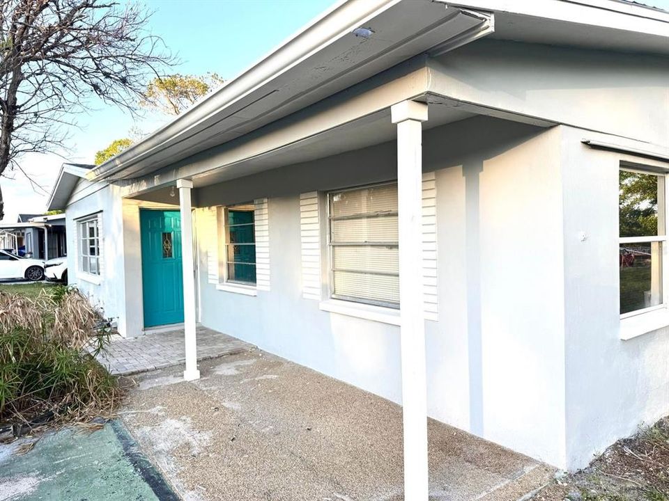 For Rent: $1,525 (2 beds, 1 baths, 1027 Square Feet)