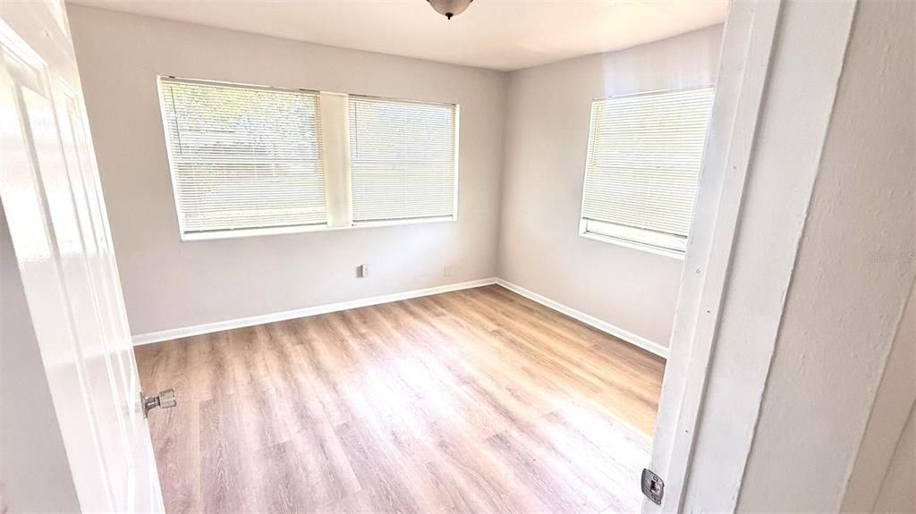 For Rent: $1,525 (2 beds, 1 baths, 1027 Square Feet)