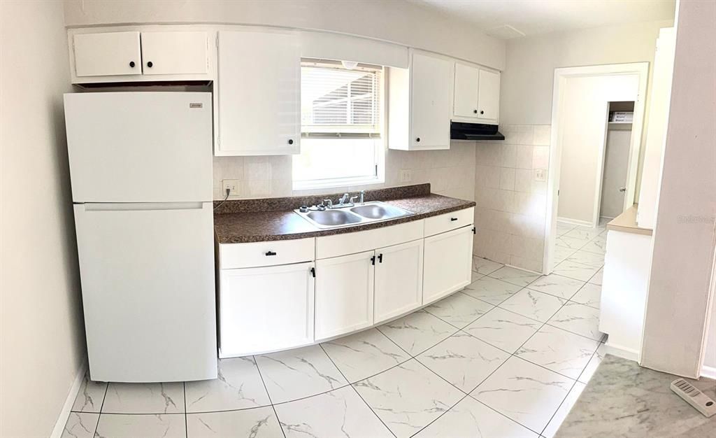 For Rent: $1,525 (2 beds, 1 baths, 1027 Square Feet)