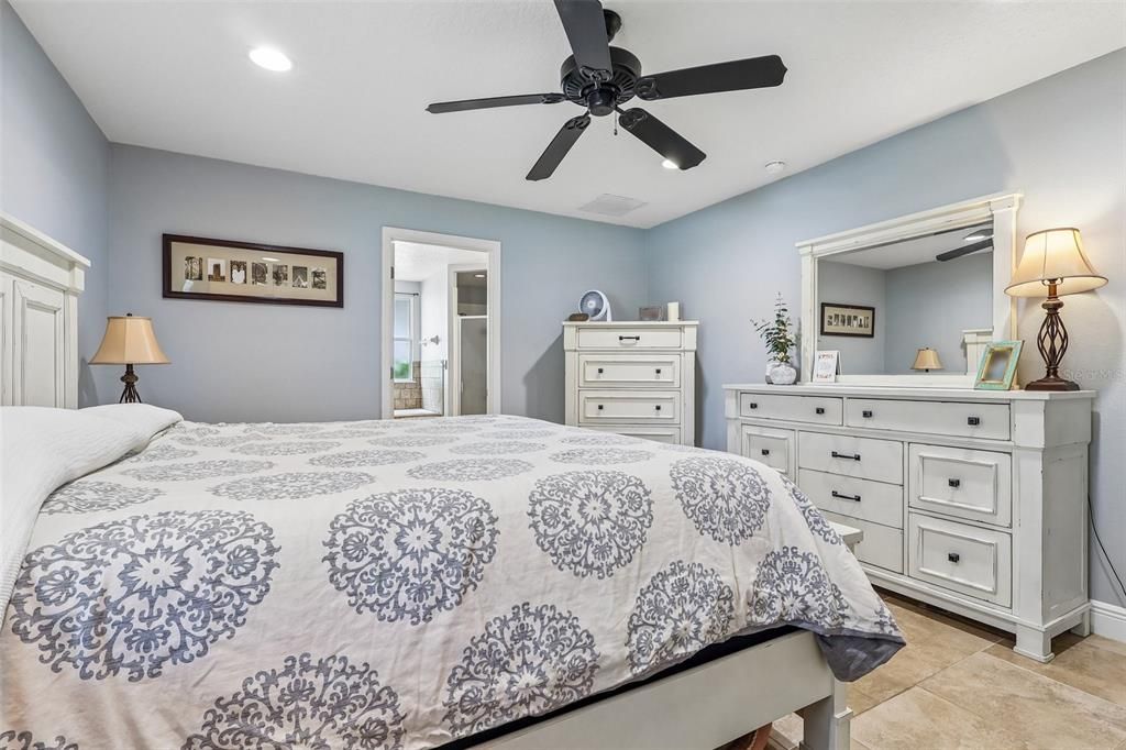 For Sale: $320,000 (3 beds, 2 baths, 1714 Square Feet)