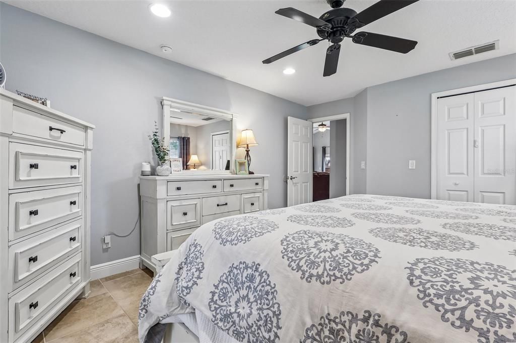For Sale: $320,000 (3 beds, 2 baths, 1714 Square Feet)