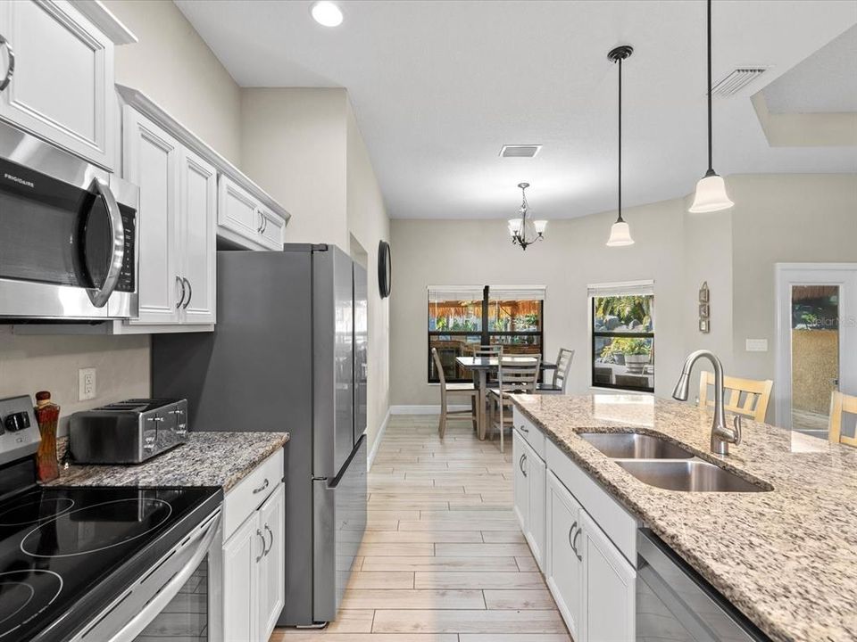 For Sale: $610,000 (3 beds, 2 baths, 1908 Square Feet)