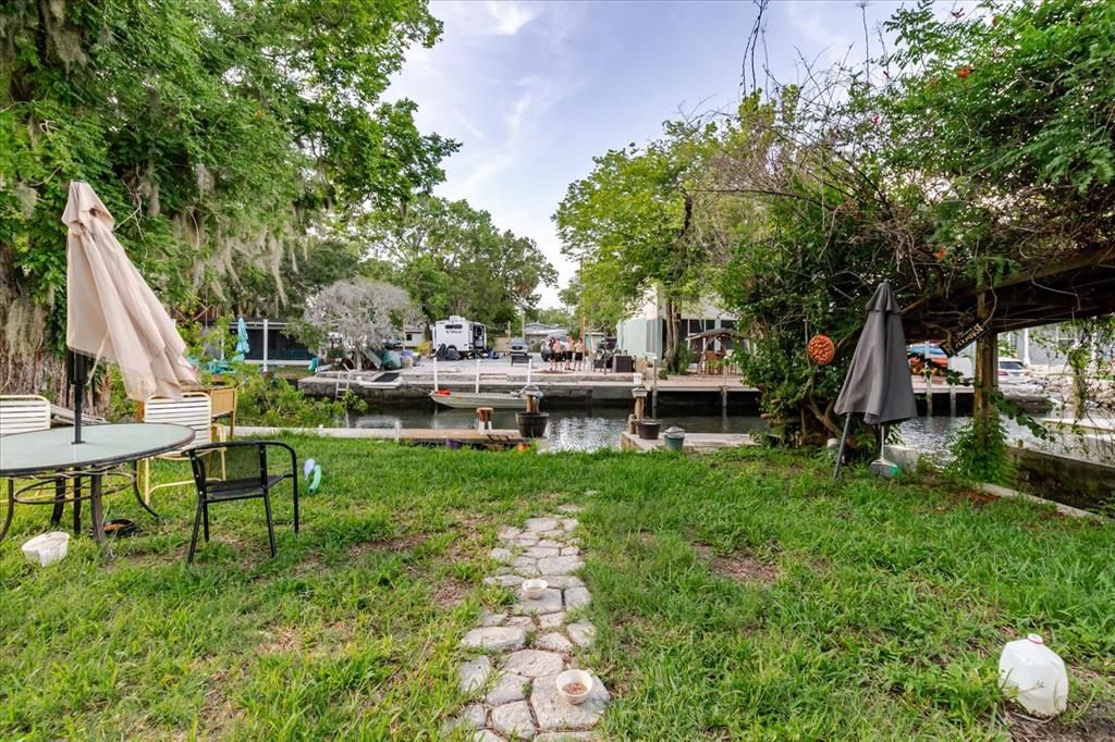 For Sale: $266,000 (1 beds, 1 baths, 625 Square Feet)