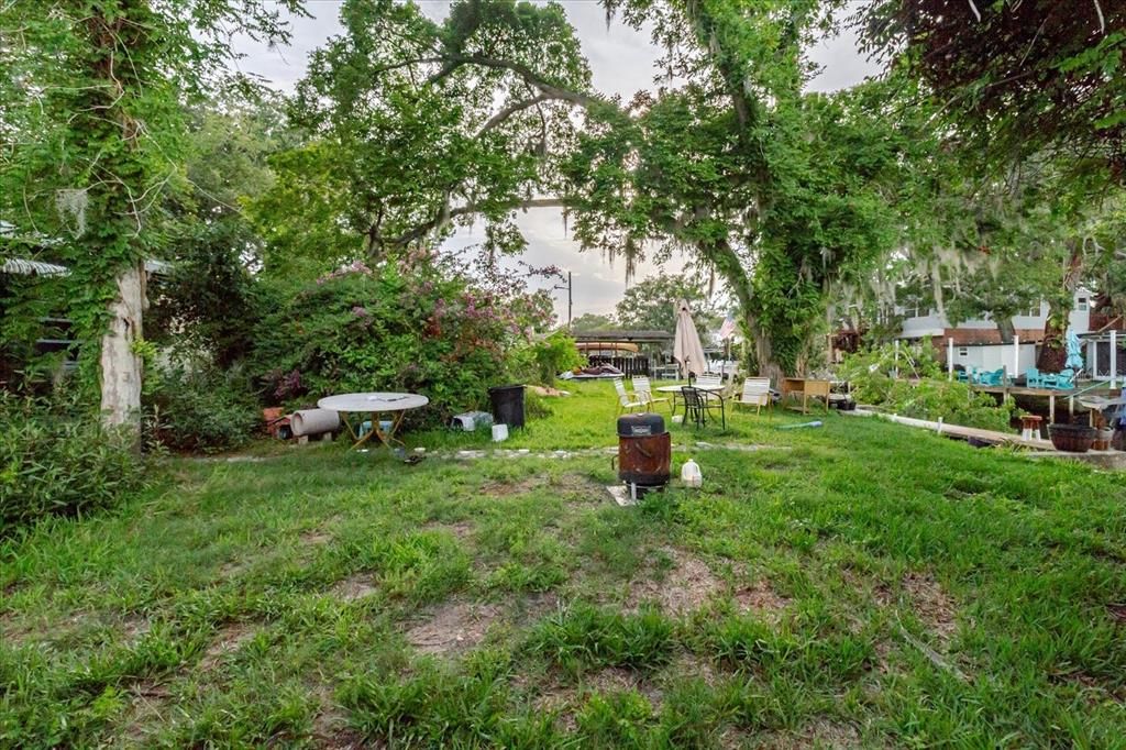 For Sale: $266,000 (1 beds, 1 baths, 625 Square Feet)