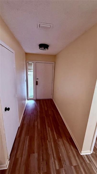 For Rent: $1,250 (2 beds, 1 baths, 1164 Square Feet)