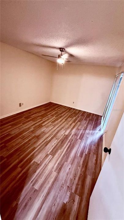 For Rent: $1,250 (2 beds, 1 baths, 1164 Square Feet)