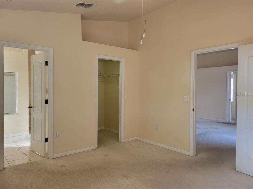 В аренду: $2,295 (3 спален, 2 ванн, 1744 Квадратных фут)