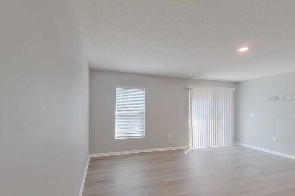 En Renta: $1,795 (4 camas, 2 baños, 1449 Pies cuadrados)