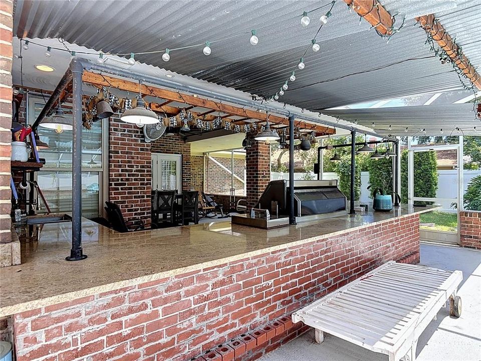 For Sale: $999,000 (5 beds, 4 baths, 3802 Square Feet)