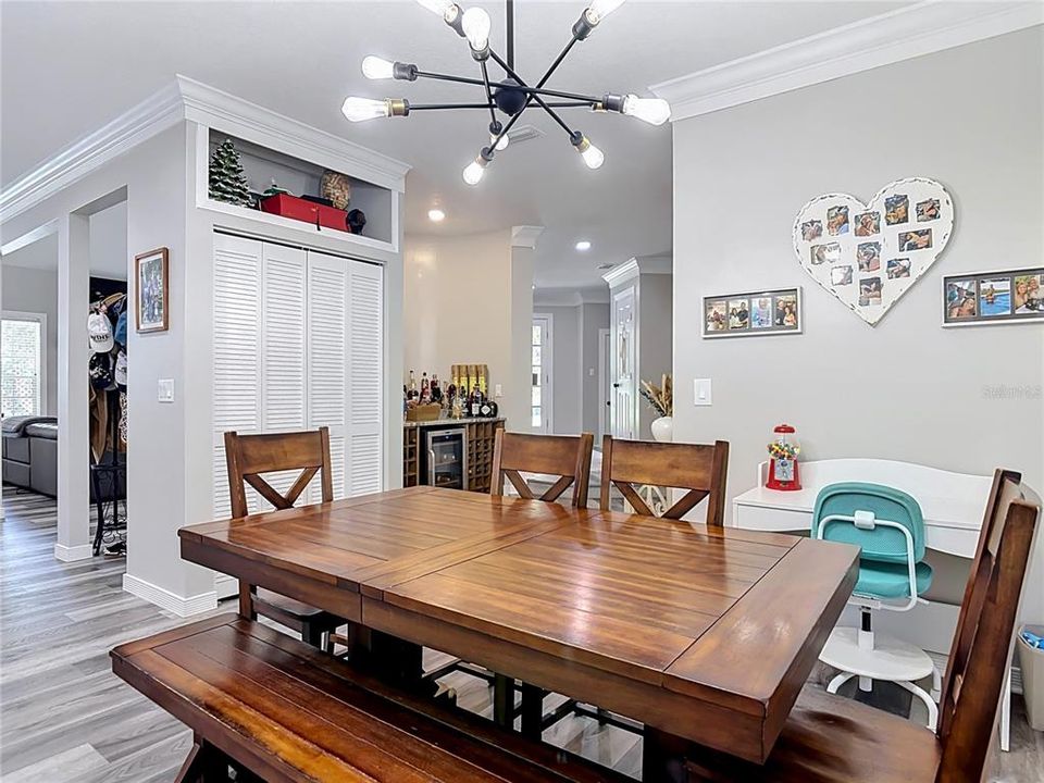 For Sale: $999,000 (5 beds, 4 baths, 3802 Square Feet)