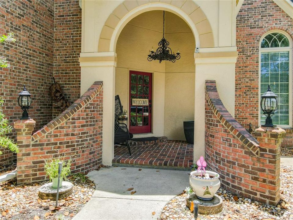 For Sale: $999,000 (5 beds, 4 baths, 3802 Square Feet)