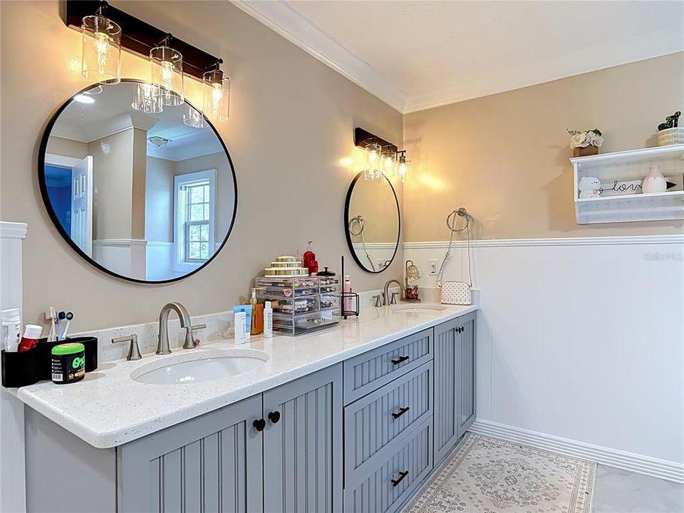For Sale: $999,000 (5 beds, 4 baths, 3802 Square Feet)