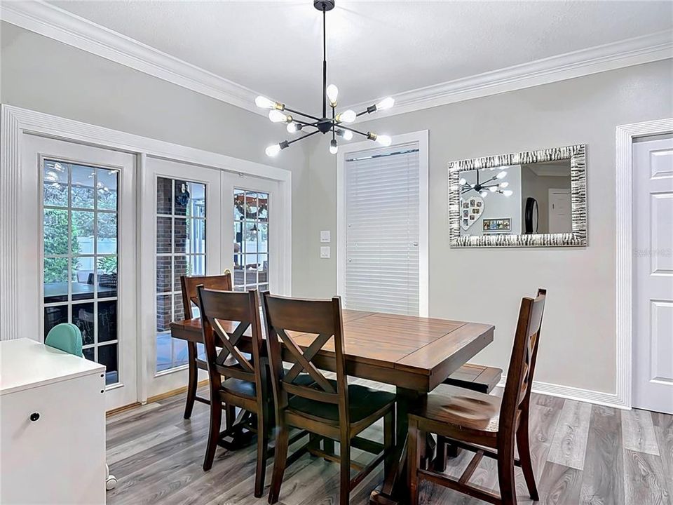 For Sale: $999,000 (5 beds, 4 baths, 3802 Square Feet)